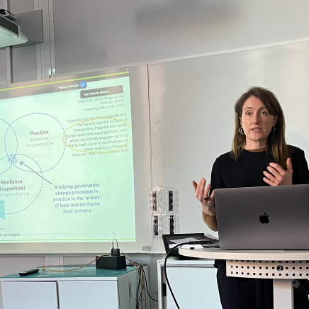 Courtney Adams_PhD Seminar